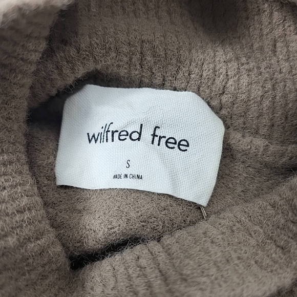 Aritzia Wilfred Free Oversized Turtleneck Sweater Women Sz S Soft Cozy Hush Knit - Picture 3 of 6